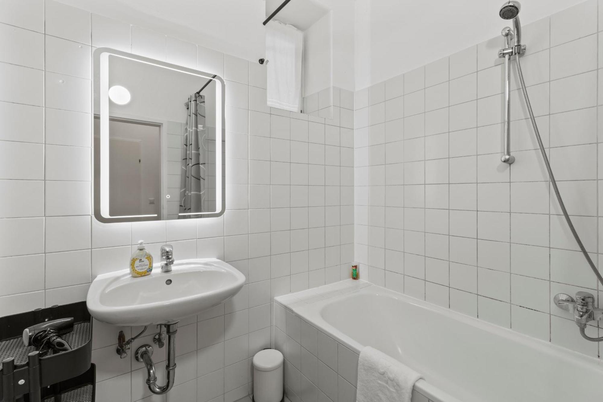 Appartamento 1 Bedroom Garden Near Schoenbrunn *